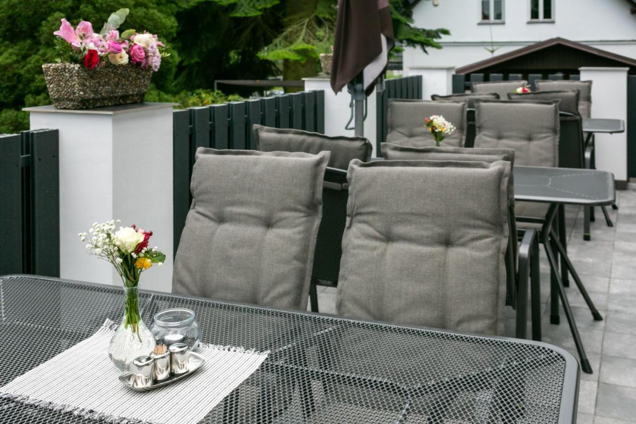 Wellness Hotel Edelweiss Liberec Esterno foto