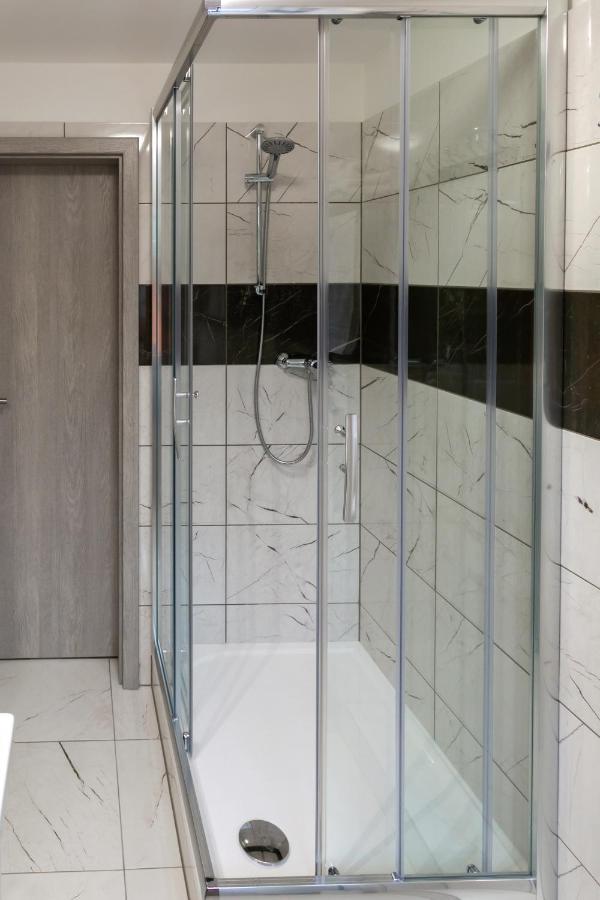 Wellness Hotel Edelweiss Liberec Esterno foto