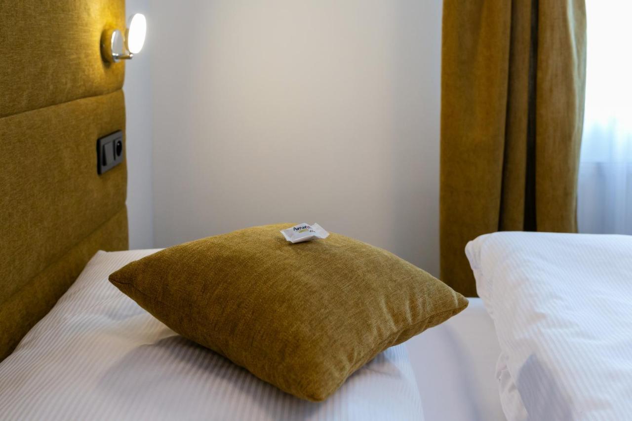 Wellness Hotel Edelweiss Liberec Esterno foto