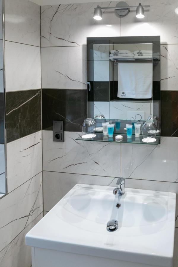 Wellness Hotel Edelweiss Liberec Esterno foto