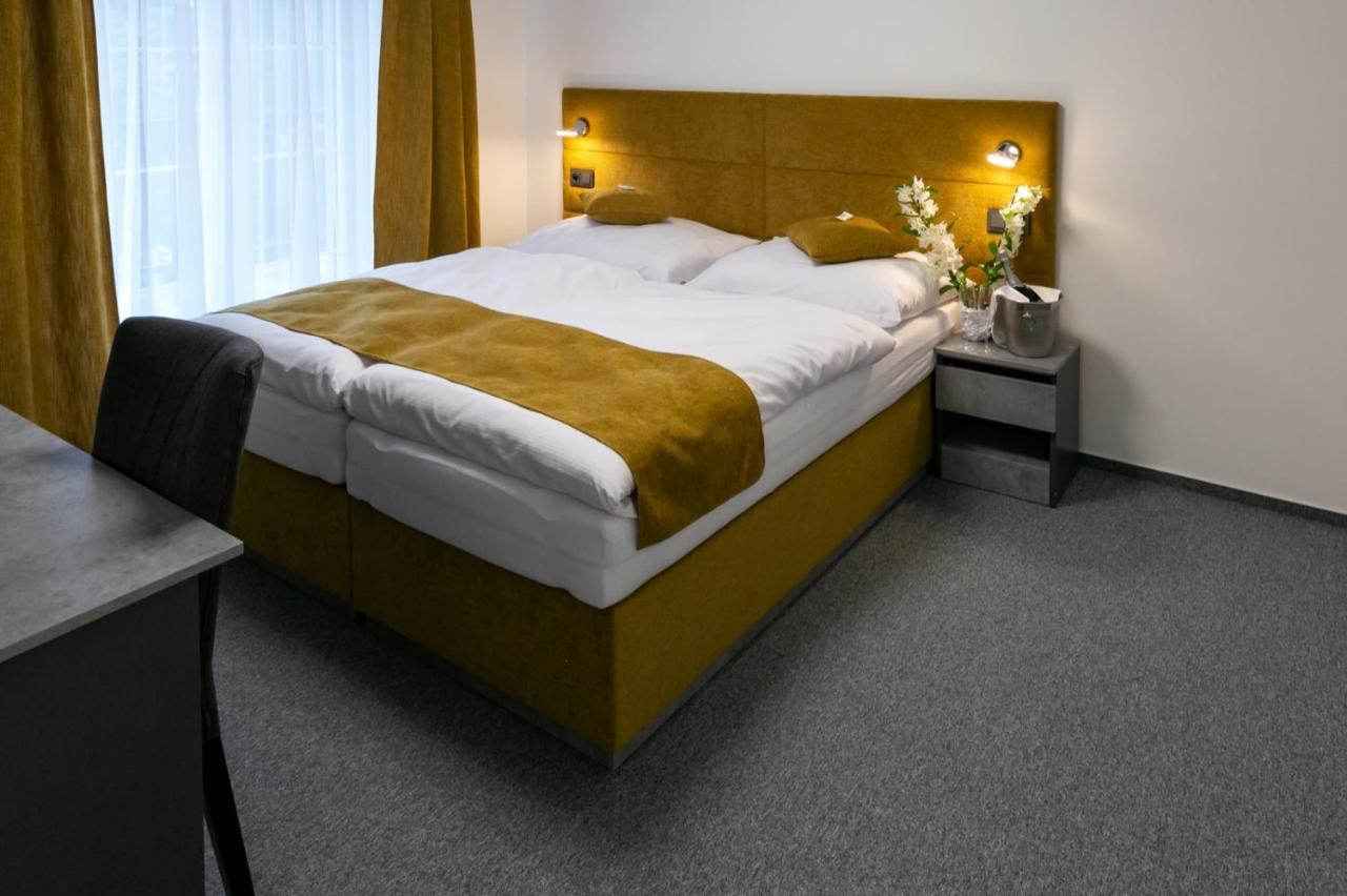 Wellness Hotel Edelweiss Liberec Esterno foto